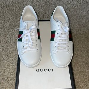 Gucci sneakers size 35
